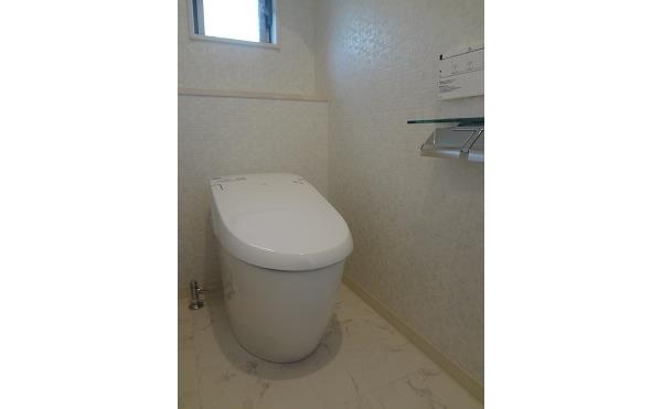 エイトホームの新築物件　トイレ